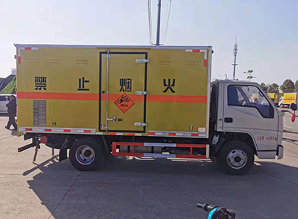 绥德爆破器材运输车